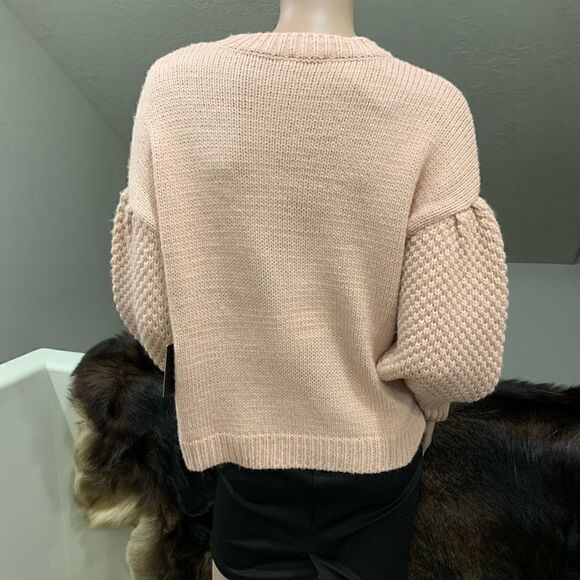 New Beautiful Flowers Stitched Puff Sleeves Knit Sweater - Picture 10 of 14
